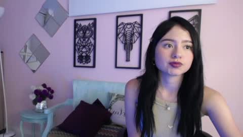 Snapshot of rousee_v chatting on 12-21-24, 03:36 Rousee online show from 12-21-24, 03:36