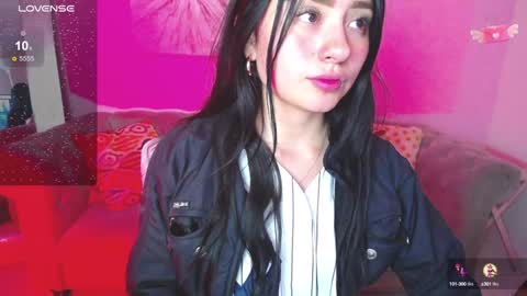 Snapshot of rousee_v chatting on 02-05-25, 06:56 Rousee online show from 02-05-25, 06:56