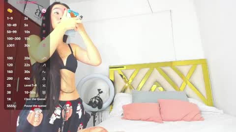 Snapshot of rousee_yarelds chatting on 05-29-26, 10:08 rousee_yarelds online show from 05-29-26, 10:08