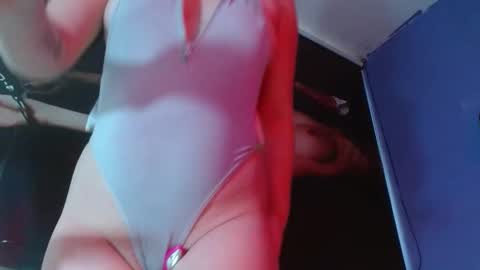 Snapshot of rouserios04 chatting on 10-10-25, 12:48 rouserios online show from 10-10-25, 12:48