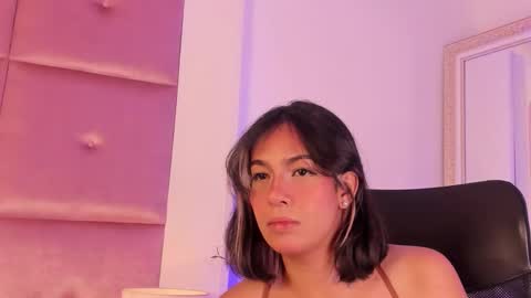 Snapshot of rousewhitte chatting on 02-08-26, 02:31 rousewhitte online show from 02-08-26, 02:31
