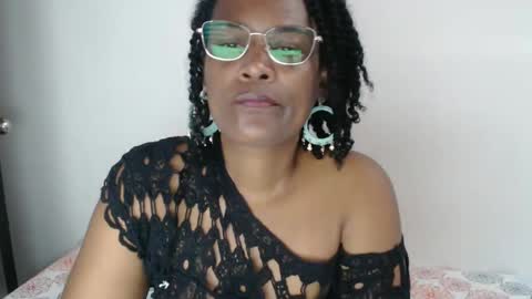 luxa online show from 01-26-25, 01:25