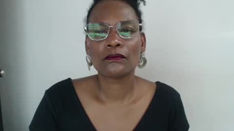 luxa online show from 02-20-25, 04:46