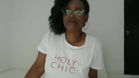 luxa online show from 09-23-25, 03:48