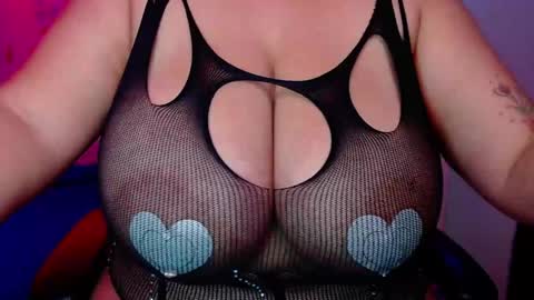 Snapshot of rousrossell_4 chatting on 01-11-25, 12:55 Call me Rous online show from 01-11-25, 12:55