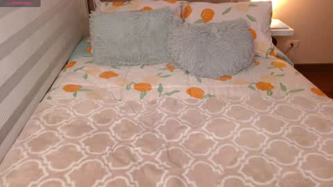 Rouss marie henao  online show from 01-25-25, 06:01