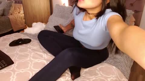 Rouss marie henao  online show from 10-11-25, 09:41