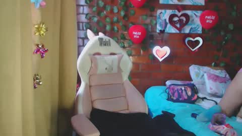 Snapshot of rousse_kitty69 chatting on 02-19-26, 12:34 Daniela Ferreira online show from 02-19-26, 12:34