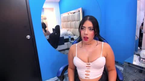 Snapshot of rousse_lily0 chatting on 05-21-26, 03:24 rousse_lily0 online show from 05-21-26, 03:24