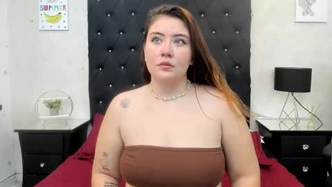 Snapshot of rousse_millers chatting on 11-21-25, 08:07 Rousse online show from 11-21-25, 08:07