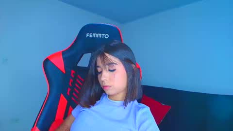 Snapshot of rousse_violet chatting on 11-20-25, 10:42 rousse_violet online show from 11-20-25, 10:42