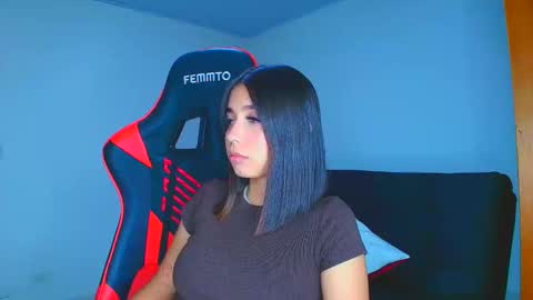 Snapshot of rousse_violet chatting on 12-15-25, 01:54 rousse_violet online show from 12-15-25, 01:54