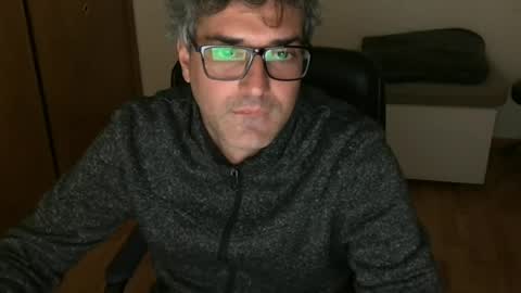Snapshot of rousshen chatting on 06-30-26, 07:04 rousshen online show from 06-30-26, 07:04