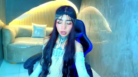 Roux  online show from 11-26-25, 08:21