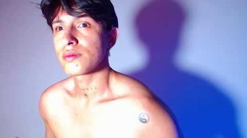 rowanboy23 online show from 01-18-26, 04:55