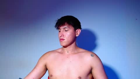 rowanboy23 online show from 04-12-26, 10:37