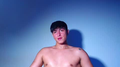 rowanboy23 online show from 04-18-26, 02:59