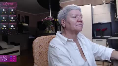 Roxana online show from 11-16-25, 02:11