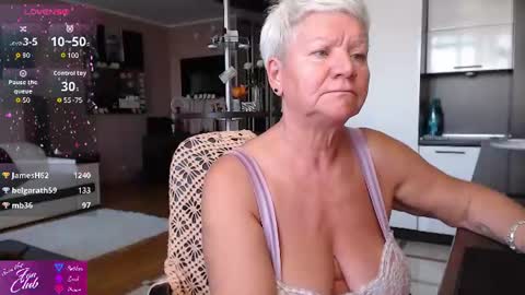 Roxana online show from 07-18-26, 06:23