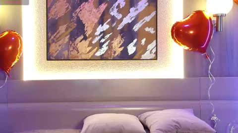 Snapshot of roxana_perry chatting on 02-20-25, 10:59 Roxana online show from 02-20-25, 10:59