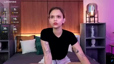 Snapshot of roxana_perry chatting on 09-28-25, 09:36 Roxana online show from 09-28-25, 09:36