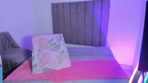 Roxane online show from 01-13-26, 11:59