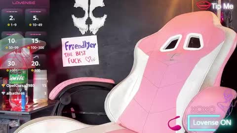 Roxane  online show from 03-10-25, 01:10