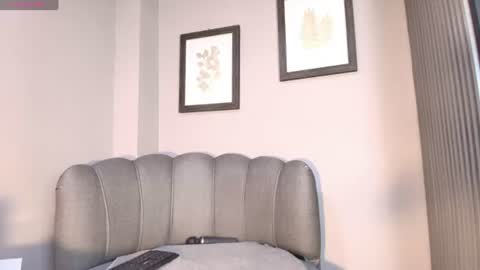Snapshot of roxanna_moore2 chatting on 06-18-26, 09:14 Roxanna online show from 06-18-26, 09:14