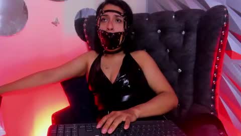 roxanne_han online show from 07-05-26, 04:25
