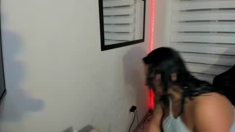 Snapshot of roxanne_morelli chatting on 07-22-26, 12:30 roxanne online show from 07-22-26, 12:30