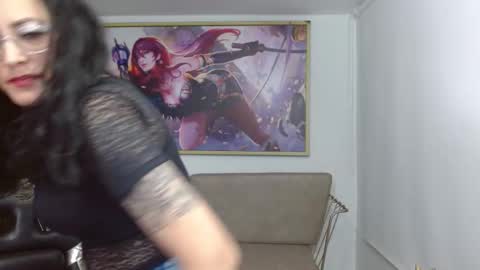 Roxanne online show from 11-01-25, 08:11