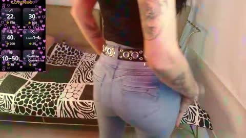 Roxanne online show from 04-18-26, 08:20