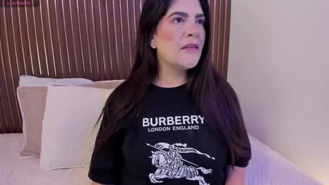 Roxie  online show from 11-21-25, 12:04