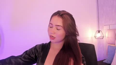 Snapshot of roxie_summers chatting on 01-28-25, 12:15 Roxie online show from 01-28-25, 12:15