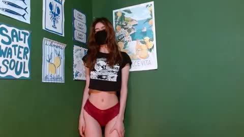 Snapshot of roxiehood chatting on 02-02-26, 01:59 Roxie online show from 02-02-26, 01:59