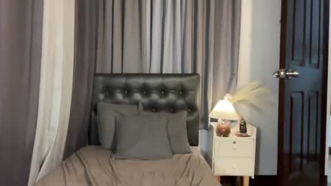 Snapshot of roxiethogersen chatting on 07-14-26, 10:09 roxiethogersen online show from 07-14-26, 10:09