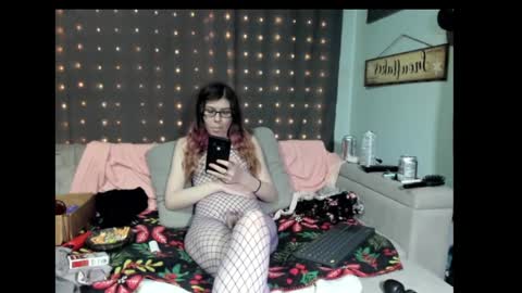 Snapshot of roxihazeleyes chatting on 02-01-25, 04:46 roxihazeleyes online show from 02-01-25, 04:46