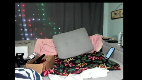 Snapshot of roxihazeleyes chatting on 02-03-25, 07:07 roxihazeleyes online show from 02-03-25, 07:07