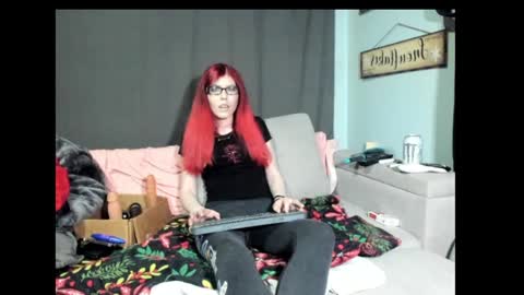 Snapshot of roxihazeleyes chatting on 02-09-25, 01:33 roxihazeleyes online show from 02-09-25, 01:33