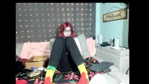 Snapshot of roxihazeleyes chatting on 02-09-25, 10:42 roxihazeleyes online show from 02-09-25, 10:42