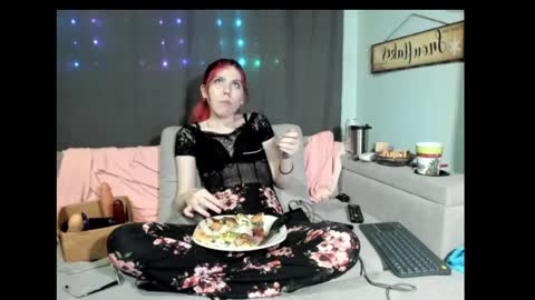 Snapshot of roxihazeleyes chatting on 02-12-25, 06:51 roxihazeleyes online show from 02-12-25, 06:51