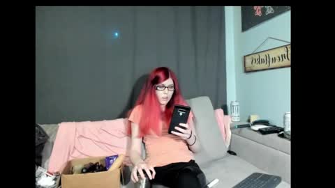 Snapshot of roxihazeleyes chatting on 02-13-25, 01:19 roxihazeleyes online show from 02-13-25, 01:19