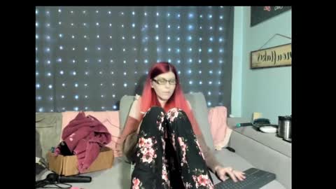 Snapshot of roxihazeleyes chatting on 02-20-25, 03:56 roxihazeleyes online show from 02-20-25, 03:56