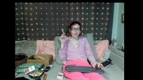 Snapshot of roxihazeleyes chatting on 02-23-25, 08:28 roxihazeleyes online show from 02-23-25, 08:28