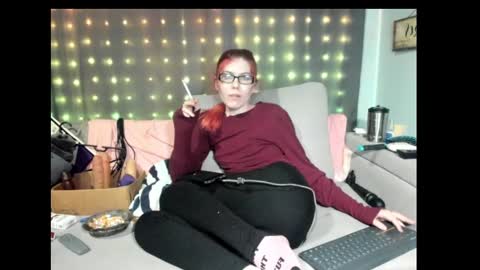 Snapshot of roxihazeleyes chatting on 02-25-25, 06:58 roxihazeleyes online show from 02-25-25, 06:58