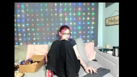 Snapshot of roxihazeleyes chatting on 02-27-25, 07:12 roxihazeleyes online show from 02-27-25, 07:12