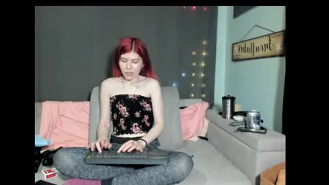 Snapshot of roxihazeleyes chatting on 03-01-25, 02:59 roxihazeleyes online show from 03-01-25, 02:59