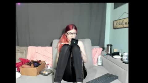 Snapshot of roxihazeleyes chatting on 03-02-25, 06:37 roxihazeleyes online show from 03-02-25, 06:37