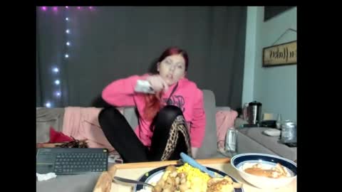 Snapshot of roxihazeleyes chatting on 03-02-25, 09:42 roxihazeleyes online show from 03-02-25, 09:42