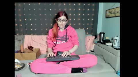 Snapshot of roxihazeleyes chatting on 03-02-25, 03:48 roxihazeleyes online show from 03-02-25, 03:48